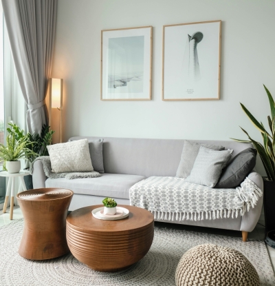 Giá thuê nhà "leo thang" - Đã đến lúc luật hóa dịch vụ cho thuê bất động sản | VTV24